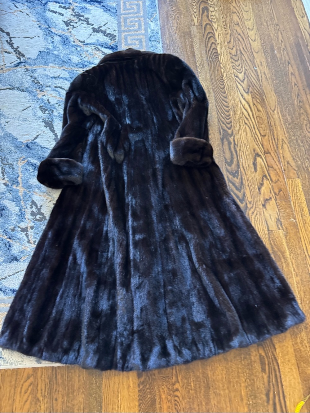 Guy Laroche black ranch natural mink Fur Coat - Picture 16 of 17